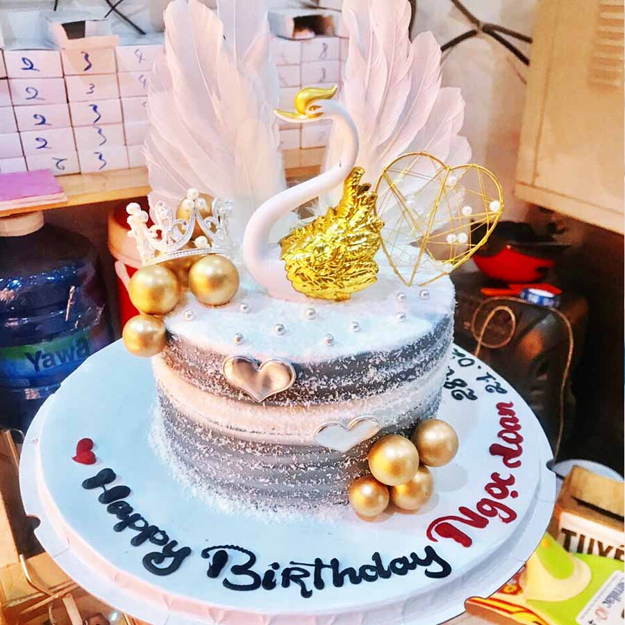 Bánh sinh nhật thiên nga