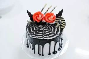 Trang trí bánh kem bằng socola