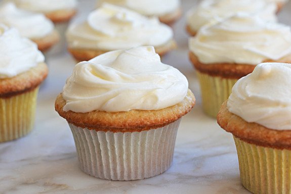 Cupcake kem tuơi