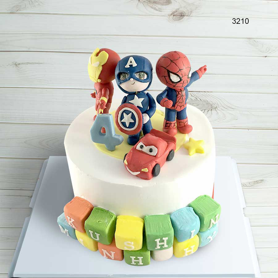 Bánh sinh nhật Fondant tạo hình siêu nhân SpiderMan, Batman & Superman cho  bé 3 tuổi | Bánh kem cao cấp