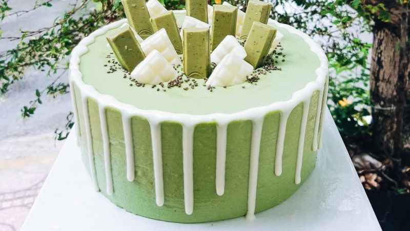 Bánh matcha và Macaron màu hồng dịu nhẹ - Bánh Thiên Thần : Chuyên nhận đặt bánh  sinh nhật theo mẫu